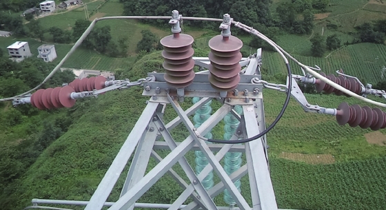 融冰絕緣地線對變電站雷電過電壓的影響